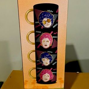 Set of 4 ceramic mugs. The Golden Girls. Never been open! Collectibles.